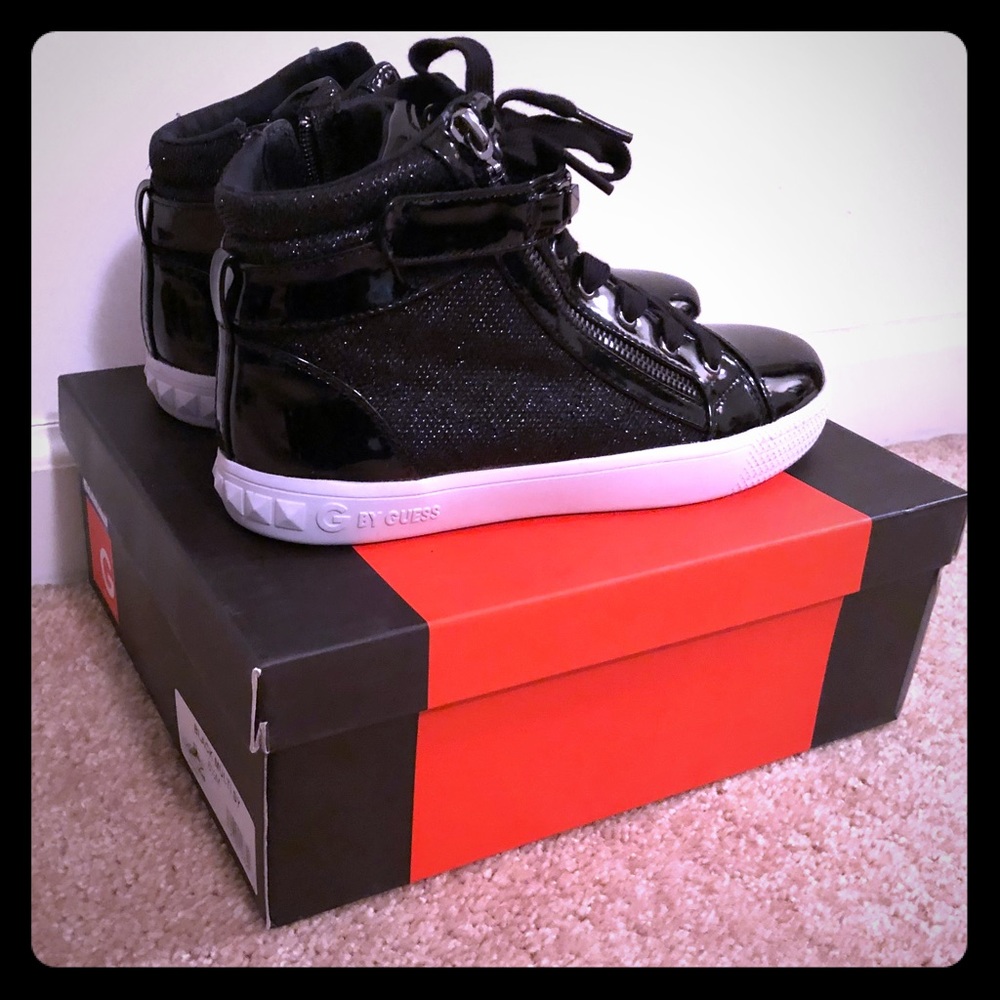 Guess Tennis Shoes - Black